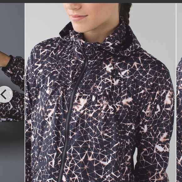 975. Like New - Lululemon Miss Misty Jacket II Star Crushed Multi With Hood - Picture 10 of 12